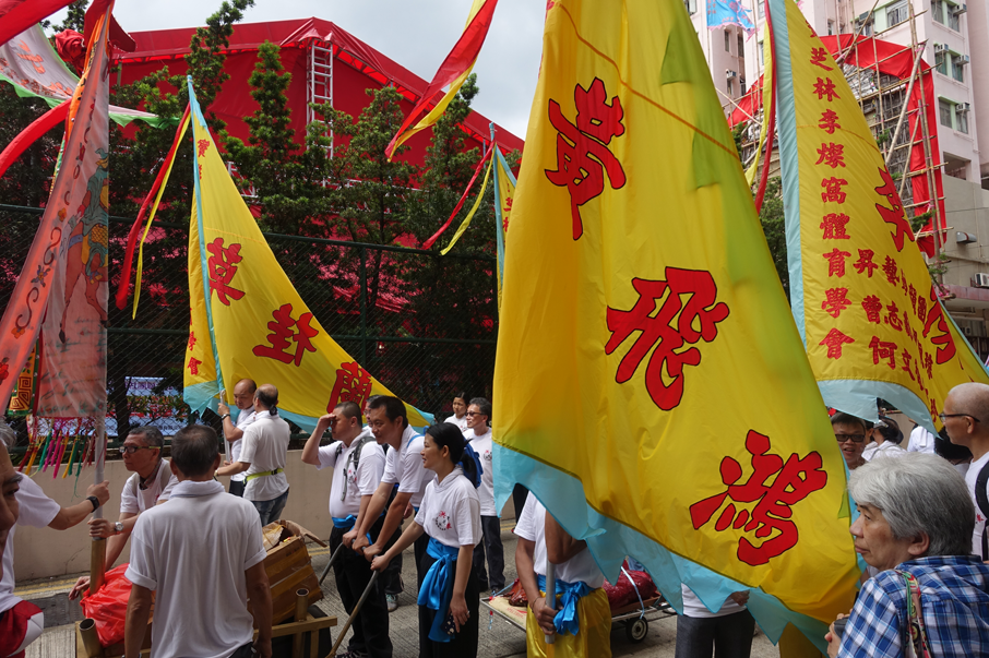 不少社區內的武術團體都會參與神誕節慶。
