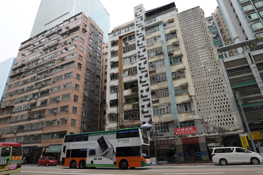 麗池夜總會曾於1946年舉辦第一屆的香港小姐選舉，今天已改建為住宅。