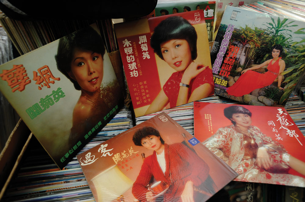關菊英的個人專輯全套，相信連歌手本人也未必有齊。