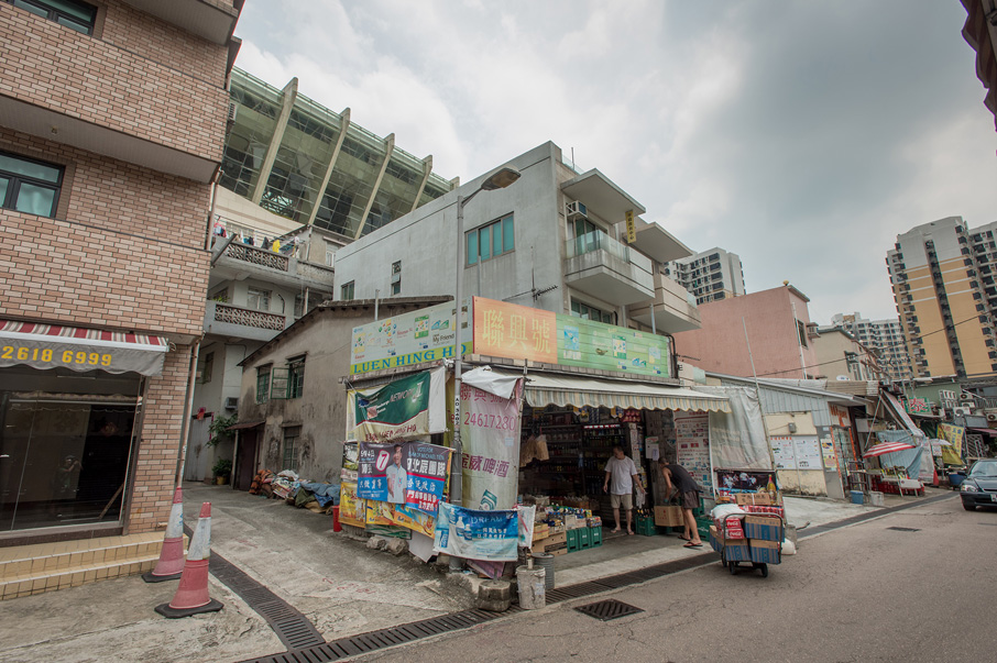 店子鋪面 仍保留原來的裝潢。