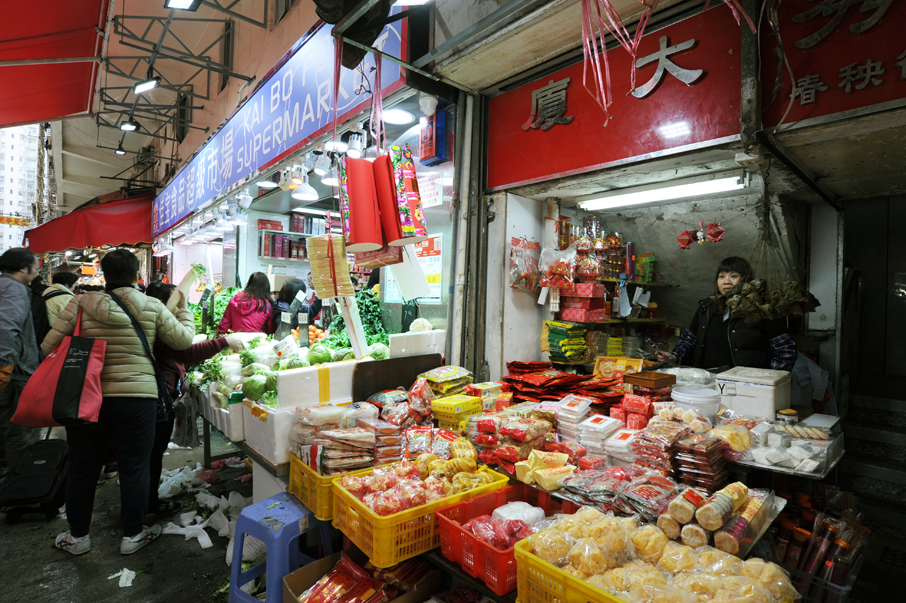 春秧街街市內不少店舖都是以售賣福建土產食物為主。