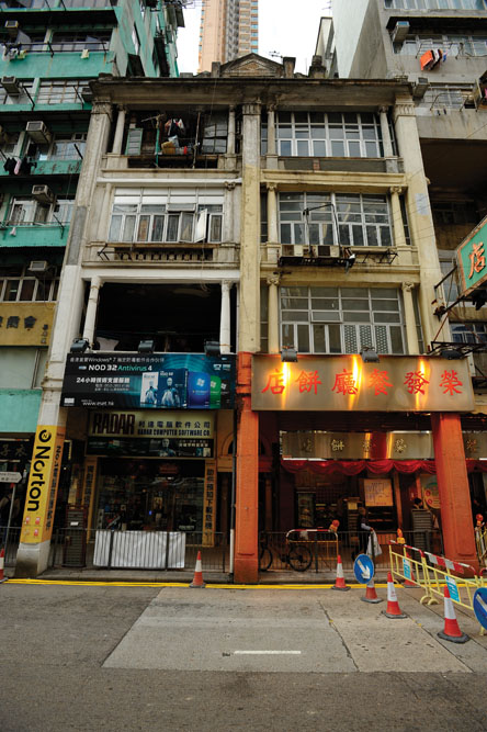 逾八十年歷史的住宅建築仍屹立於深水埗鬧市, 已是十分罕見。