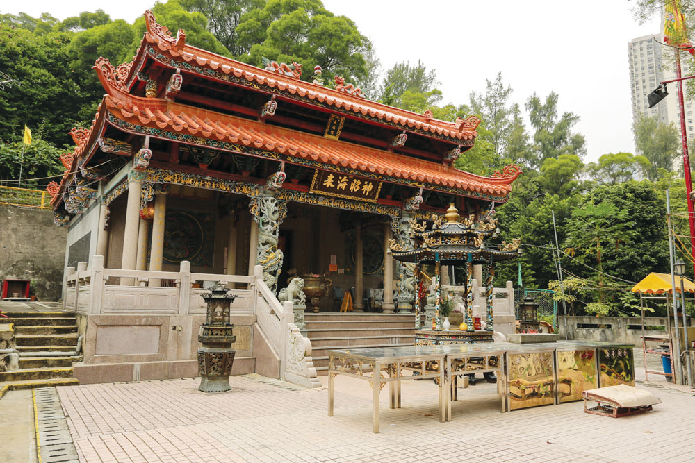此廟由潮籍人士興建，經歷地區發展而屹立不倒。
