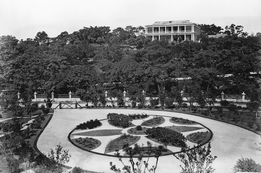 1868年，位於東角的渣甸花園，佔地龐大。