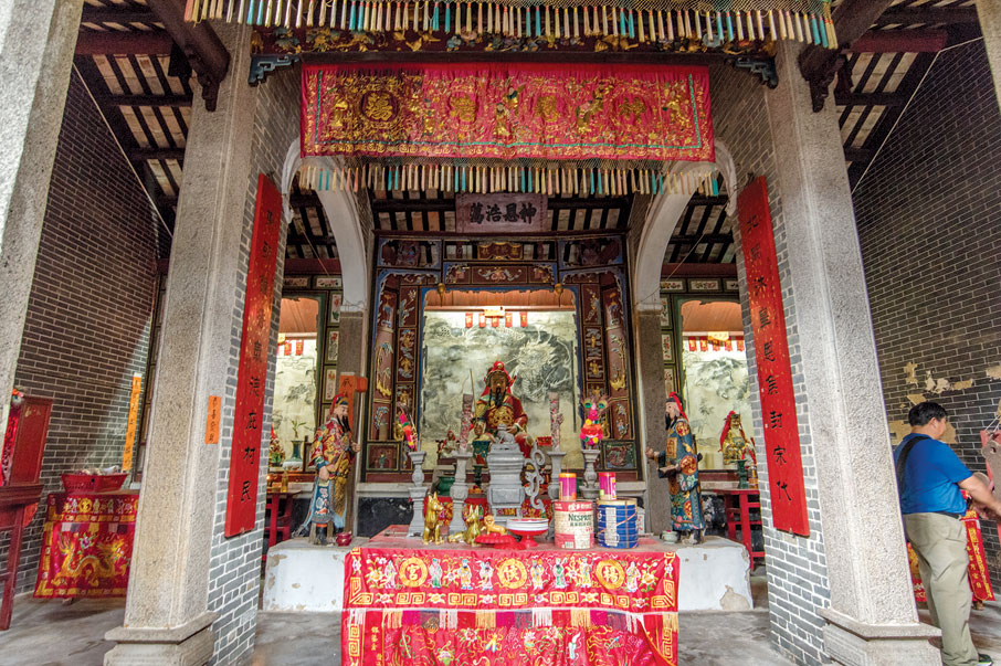 東西頭里的兩座楊侯宮，最初都以小廟供奉，後來經村民籌集興建，才有今天的規模。